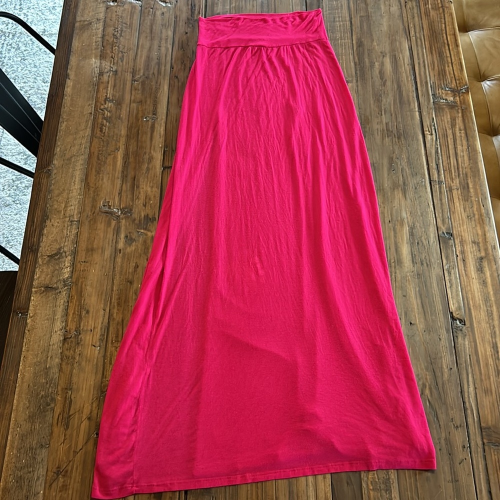 Hot pink double slit maxi skirt - Picture 5 of 6